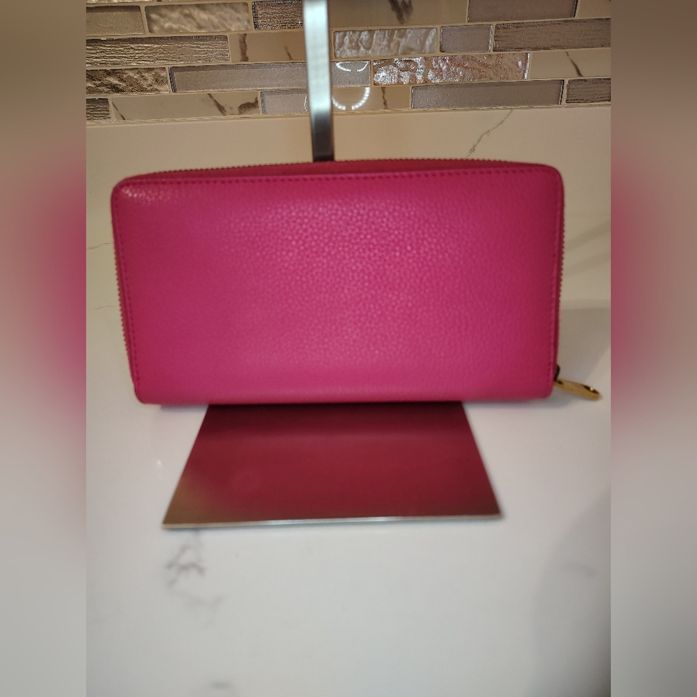 Gucci Pink Leather Zip-Around Wallet - Picture 3 of 13